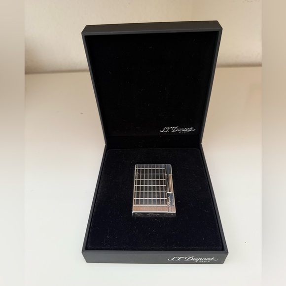 ST Dupont Ligne Silver Plated & Rectangles Design Lighter - Picture 7 of 11